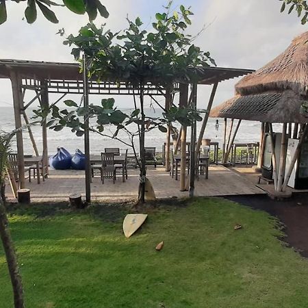Keramas Surf Hostel Exterior photo